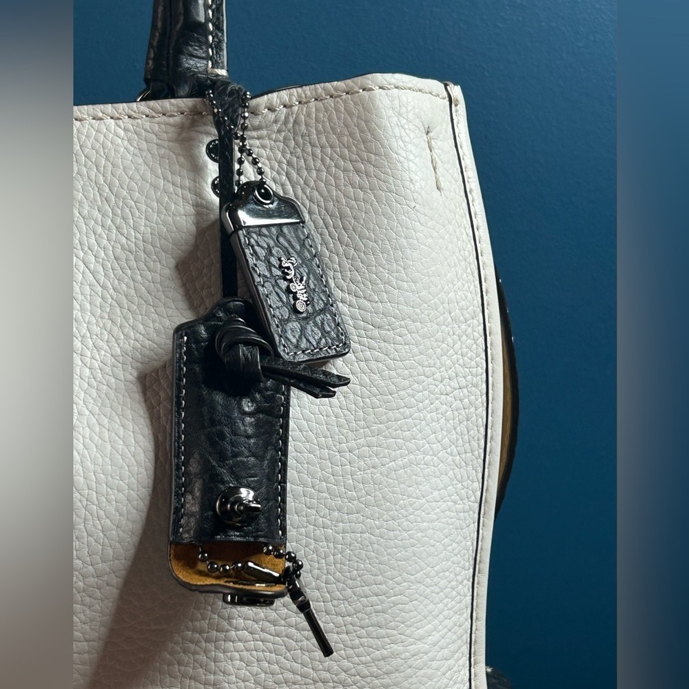 Coach 1941 Rogue 1st Generation Chalk White RARE RG 20315 EUC - Picture 5 of 17